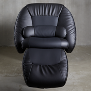 YUME Noble front view showing wide seat
